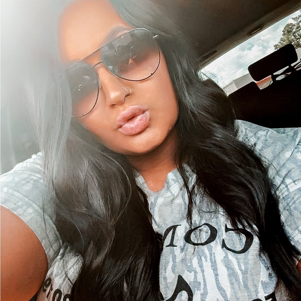 Meet your Posher, Megan